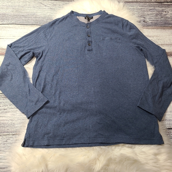 Banana Republic Luxury touch long sleeve top blue
